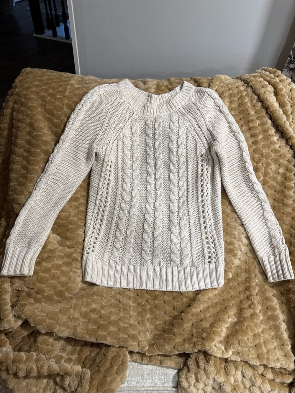 GAP Cream Cable Knit Crewneck Sweater